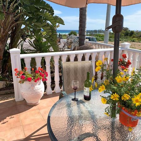 Villa Emiliana Paralimni Bagian luar foto