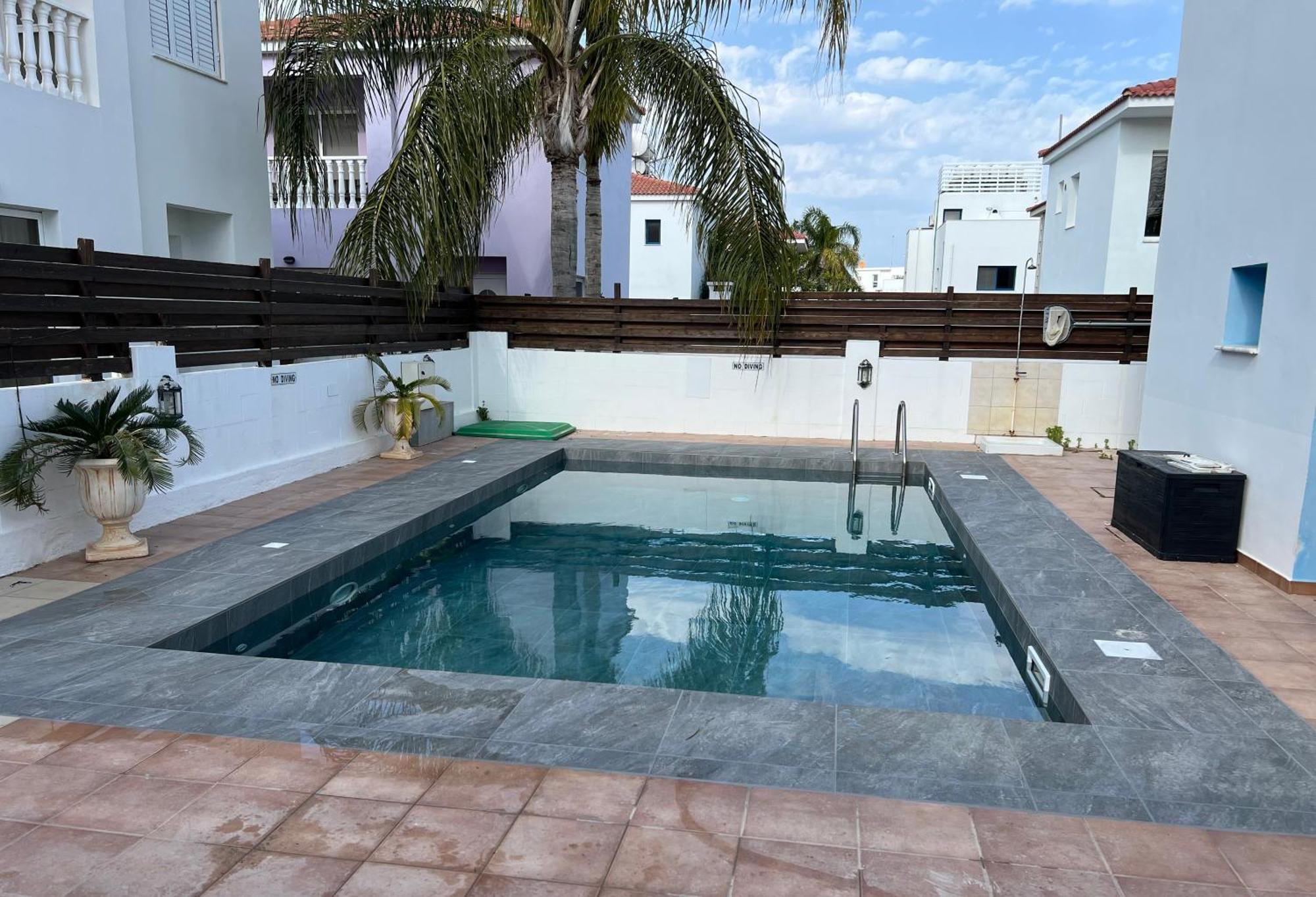 Villa Emiliana Paralimni Bagian luar foto